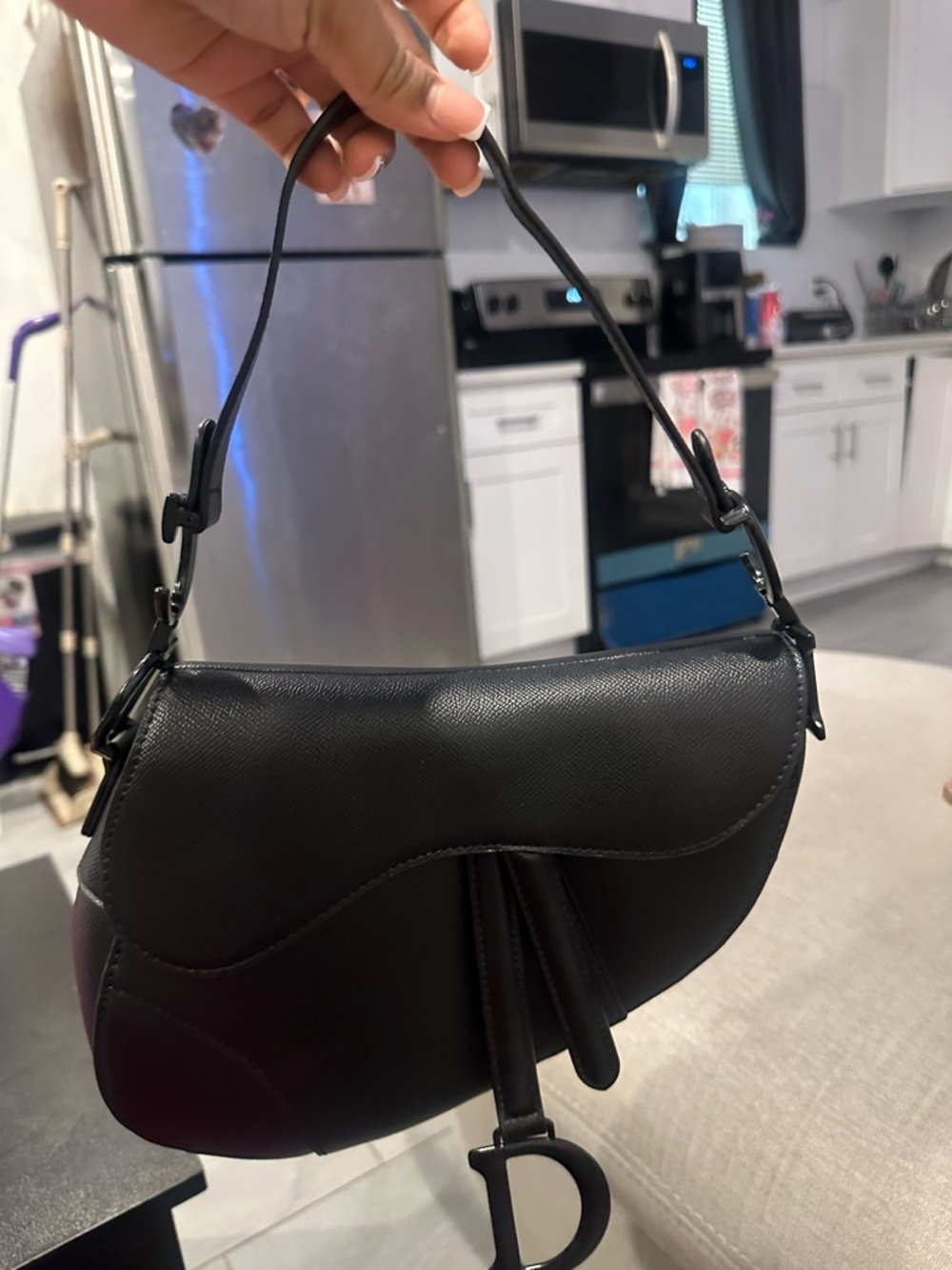 Black Saddle Shoulder Bag - Women